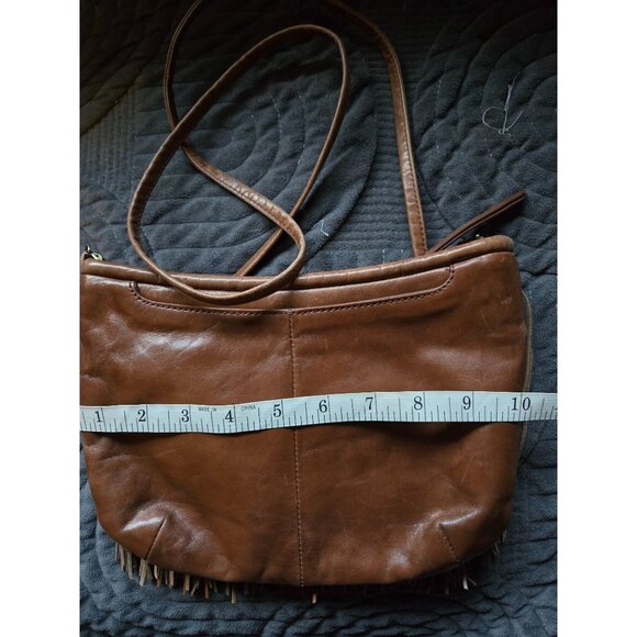Hobo Brown Leather Fringe Crossbody Shoulder Bag With Adjustable Strap & Zipper - Picture 4 of 7